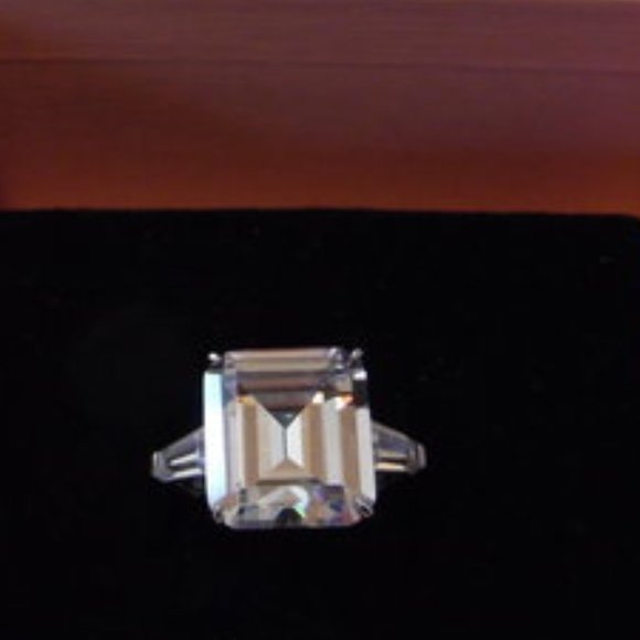 Radiance by Absolute Sterling Silver 8.50ct Emerald-Cut Engagement Size 9 - Picture 5 of 7
